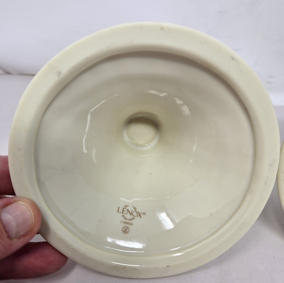 Lenox Monticello Candle Stick Holder Feather Leaf Design Gold Rim Classic Look - Picture 7 of 10